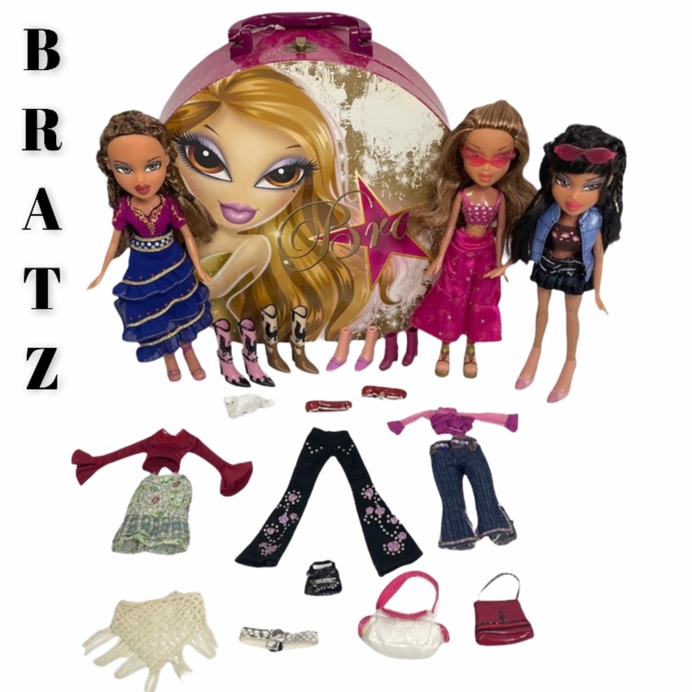 Bratz Dolls Set Y2K Vintage Toys Carrying Case & Doll Accessories Platform Shoes